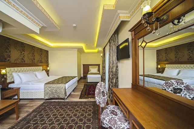 Family, Lausos Palace Hotel Istanbul 2/10