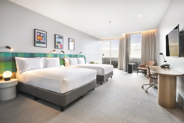 غرفة بريميوم بسريرين مزدوجين في طابق مرتفع، HOLIDAY INN WERRIBEE 3/8