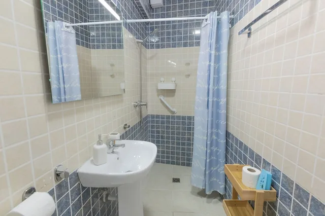 Room, Double Bed, Patio, Ground Floor, Centre Algarve 5/8