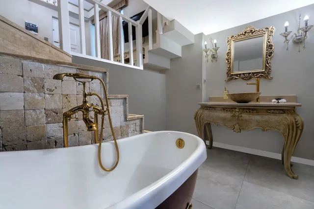 جناح ديلوكس بسرير كوين مع أريكة، Elegance East Hotel Boutique Class 3/3