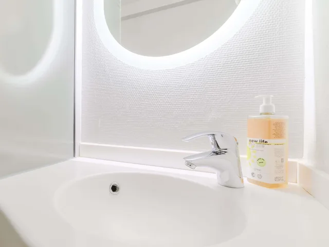 Pure, Triple، Greet Hotel Annecy Cran Gevrier 7/9