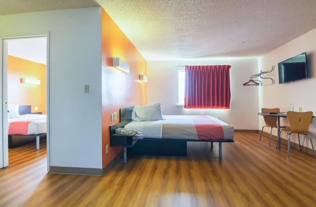 غرفة بسريرين مزدوجين للمدخنين، Motel6 Jonesboro, GA 1/6