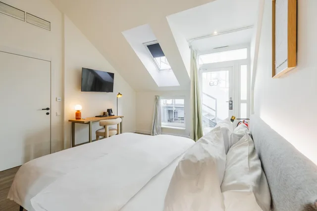 غرفة بسرير مزدوج بإطلالة على الحديقة، FortyPlusOne Hotel 4/10