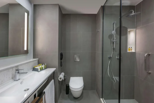 Room, King Bed, DoubleTree by Hilton Antalya-Kemer All-Inclusive Resort 11/11