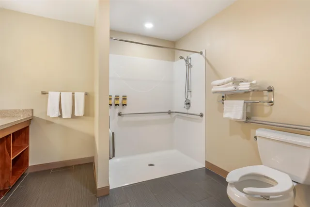 غرفة بسرير مزدوج لذوي الإعاقة، Best Western Plus Clocktower Inn 4/4