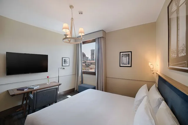 غرفة بريميوم بسرير مزدوج بإطلالة، Tivoli Palazzo Gaddi Firenze Hotel 2/4