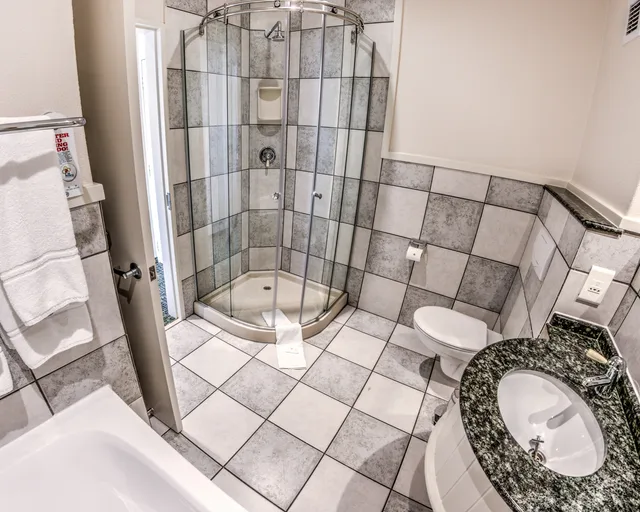 غرفة قياسية بسرير مزدوج، City Lodge Umhlanga Ridge 2/2