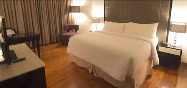 غرفة جونيور بسرير كينج بإطلالة على المدينة بغرفة نوم واحدة، Diradja Hotel 3/9