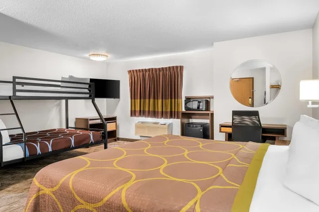 جناح بسرير كينج وسرير كوين بغرفة نوم واحدة، Super 8 by Wyndham Custer/Crazy Horse Area 6/10