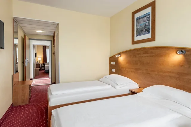 غرفة عائلية بأربعة أسرّة، Amedia Express Prag, Trademark Collection by Wyndham 2/4