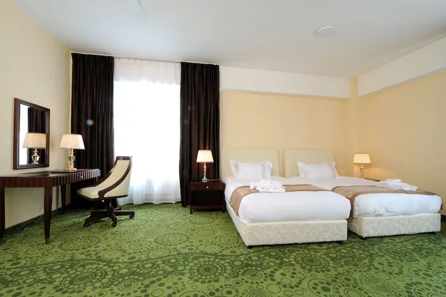 غرفة اقتصادية بأربعة أسرّة بغرفتي نوم، Alpha Hotel Mongolia 2/2