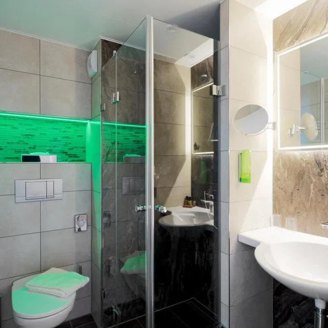 Room, King Bed, Country Side View، Bio Seehotel Zeulenroda 5/6
