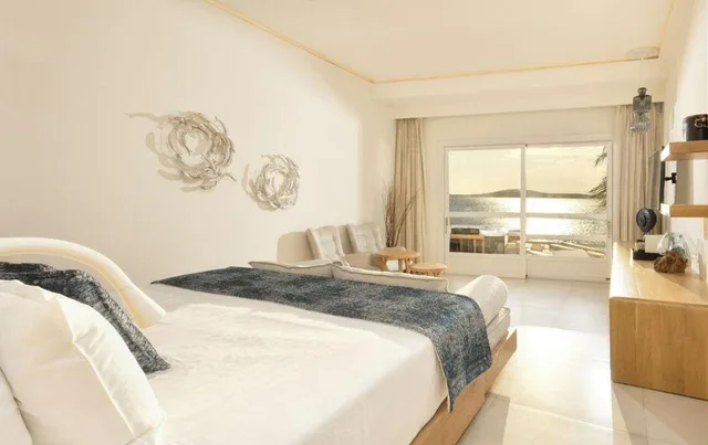Luxury, Suite, Queen Bed, Beach Front, Outdoor Jetted Tub، Anax Resort and Spa 2/7