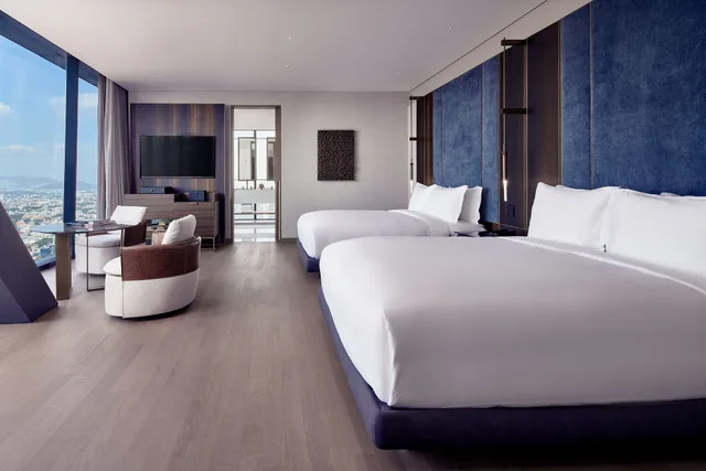غرفة ديلوكس ركنية بسريرين كوين بإطلالة على المدينة، The Ritz-Carlton, Mexico City 1/3