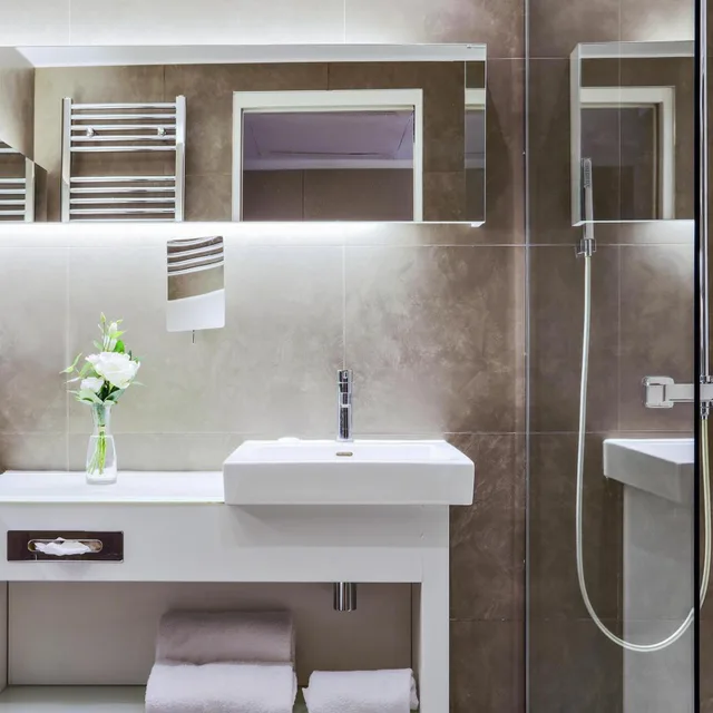 غرفة بريفيليج بشرفة، Mercure Paris Vaugirard Porte de Versailles 2/2