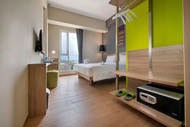 غرفة سوبيريور بسرير كوين، Arte Hotel Bandar Lampung 1/2