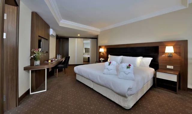 Duplex, Family, King Bed, Mosque View, Sofa، Kenzi Basma Hotel 4/9