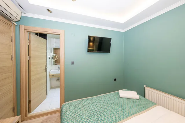 Economy, Double Bed, No Window، The Ottoman City Hotel 4/8