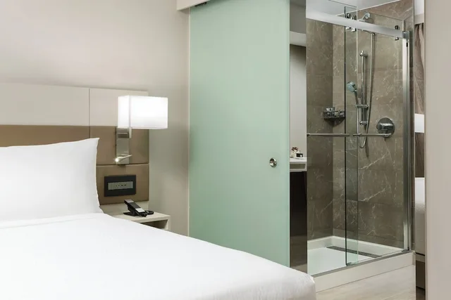 1 Bedroom, Suite, King Bed, Partial Ocean View, Sofa, Ac Hotel By Marriott San Juan Condado 5/5