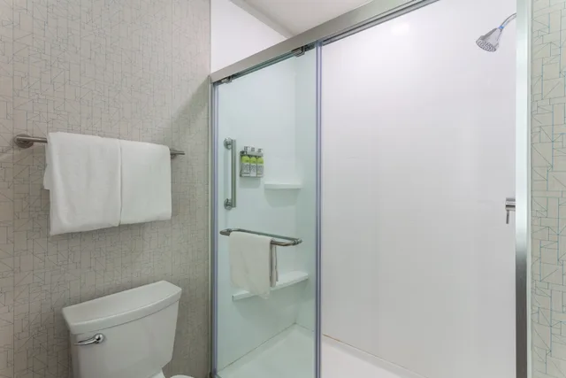 غرفة قياسية بسرير كينج، Holiday Inn Express Rockford Loves Park 9/9