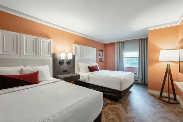 Suite, 2 Queen Beds, The Inn at Lewisburg, BW Signature Collection 3/6