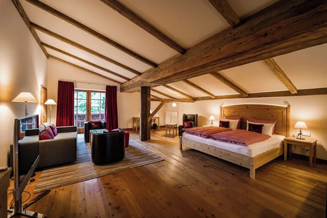 Kaiser, Junior Suite, King Bed، Golf Resort Achental 2/6