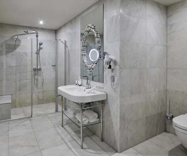 Titanic Duplex Suite، TITANIC Gendarmenmarkt Berlin 3/4