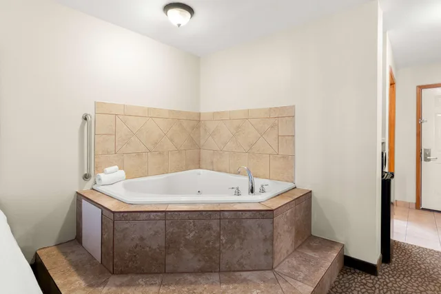 Room, King Bed, Best Western George West Executive Inn 7/7