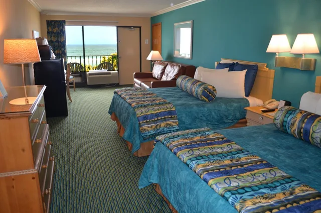 Deluxe, Queen Bed, Ocean Front، Sun Viking Lodge 3/6