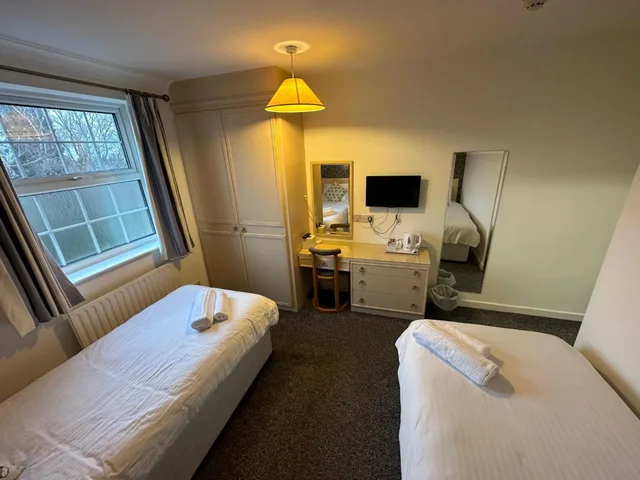 غرفة بسريرين منفصلين، Pine Lodge Hotel & Restaurant Mansfield 5/10
