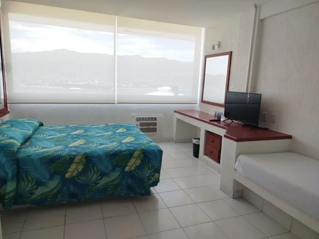 غرفة بسرير مزدوج بإطلالة على البحر، Hotel Aristos Acapulco 6/10