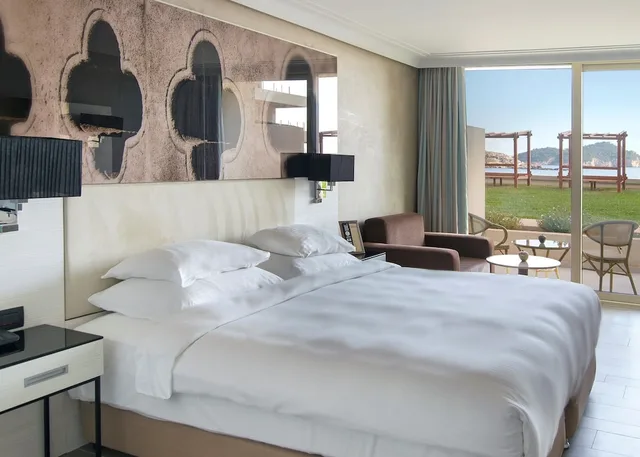 غرفة سوبيريور بسرير كينج بإطلالة على الحديقة، Rixos Premium Dubrovnik 5/9