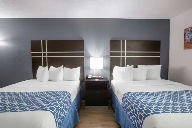 غرفة بسريرين كوين، Econo Lodge Lithonia 4/5