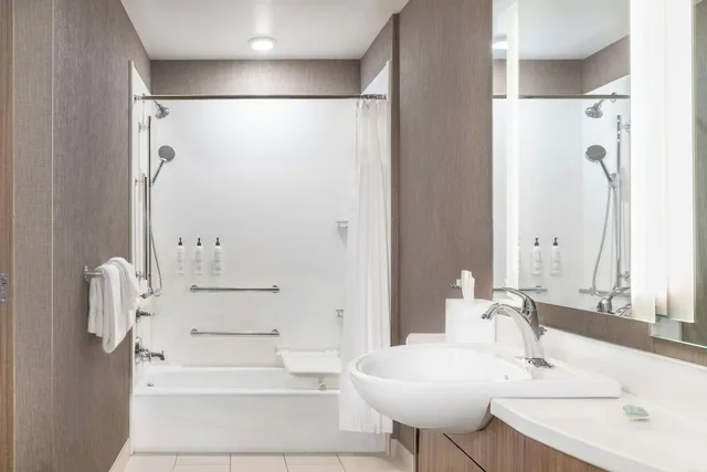 جناح بسريرين كوين، SpringHill Suites by Marriott Holland 7/8