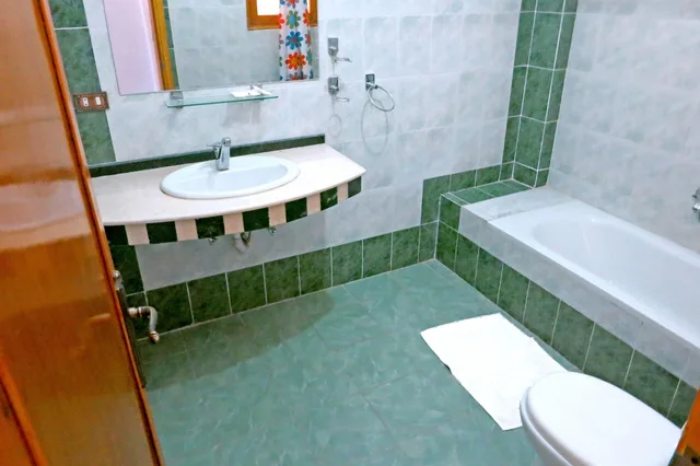غرفة قياسية بسرير مزدوج أو سريرين منفصلين بإطلالة على الحديقة، Hotel Sheherazade 5/5