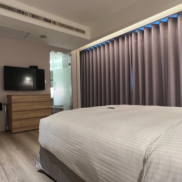 غرفة ديلوكس بسرير مزدوج بحوض استحمام، Forward Hotel Taipei 1/6