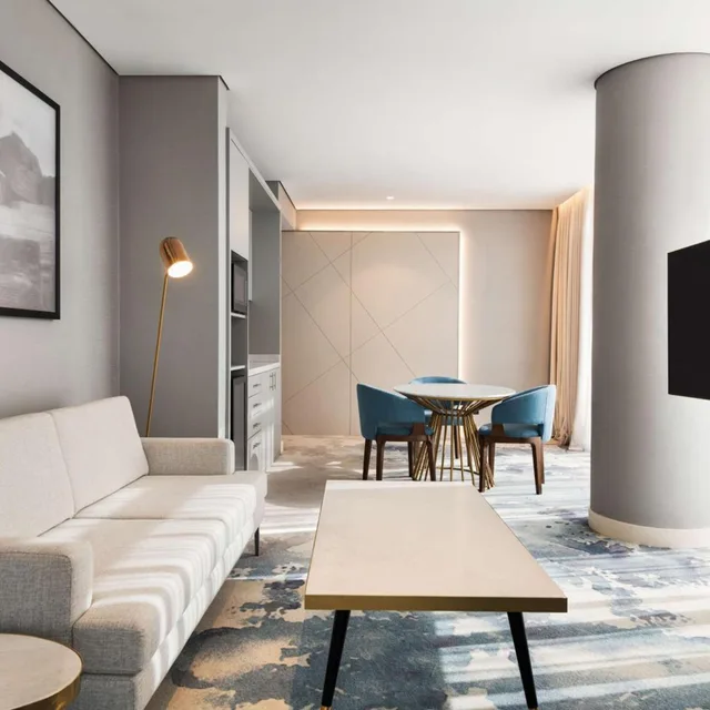 Executive, Suite, Lounge Access, Radisson Blu Hotel Riyadh Convention & Exhibition Center 2/6
