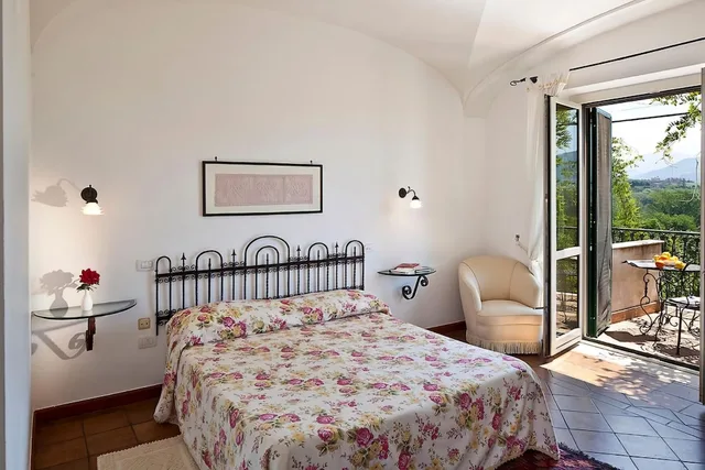 غرفة سوبيريور بسرير كوين، Villa Rizzo Hotel Resort And Spa 1/6