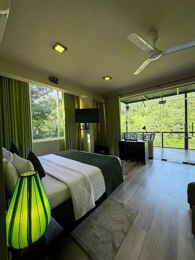 Panorama, Penthouse, King Bed، The Glenrock 2/6