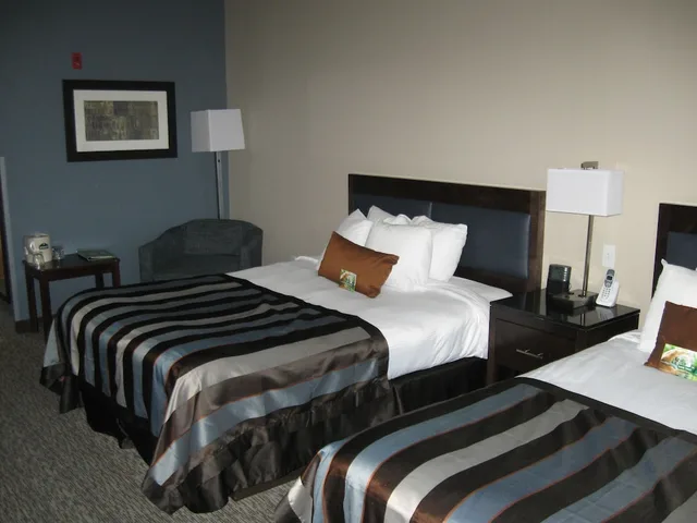 غرفة قياسية بسريرين كوين، Wingate by Wyndham Fargo 1/3