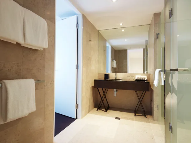 Two Bedroom Luxury Apartment، Burbury Hotel & Apartments 9/12