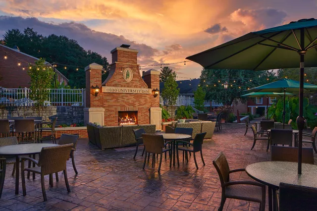 غرفة ديلوكس، Ohio University Inn Conference Center 2/3