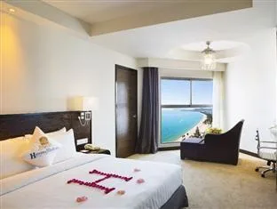 غرفة ديلوكس بسرير كينج بإطلالة على البحر، Havana Nha Trang Hotel 1/1