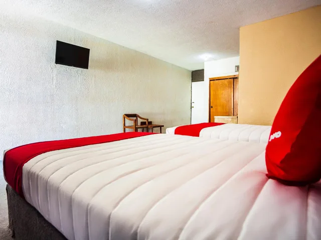 غرفة قياسية بسريرين، OYO Hotel Oasis, Matehuala 3/7