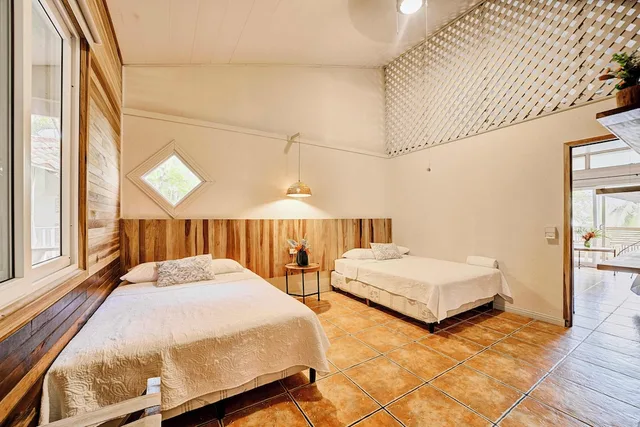 جناح عائلي بسرير كينج وسريرين مزدوجين بإطلالة على البحر، Cariblue Beach Jungle Resort 4/10