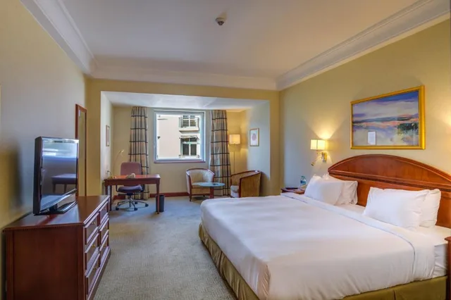 غرفة قياسية بسرير مزدوج، InterContinental Athenee Palace Bucharest an IHG hotel 1/2