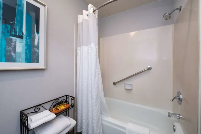 جناح بسرير كينج وسريرين كوين، Best Western Plus Novato Oaks Inn 5/5