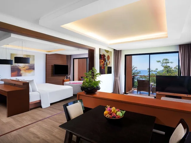 جناح عائلي بسرير كينج بإطلالة على البحر بشرفة، Novotel Phuket Kata Avista Resort And Spa 20/20