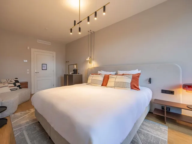 Junior Suite, Queen Bed, Hotel Maison Maastricht Centrum - Handwritten Collection 7/10