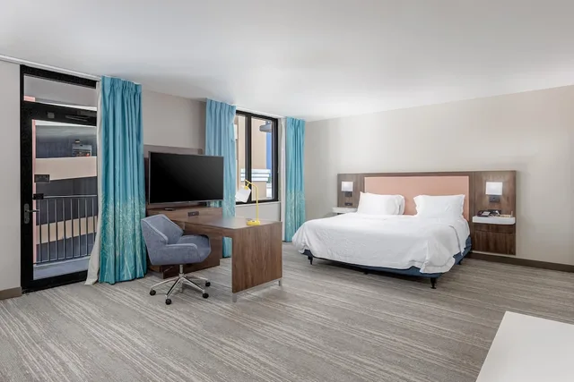 استوديو بسرير كينج بشرفة لذوي الإعاقة، Hampton Inn Suites Orange Beach Gulf Front 3/5